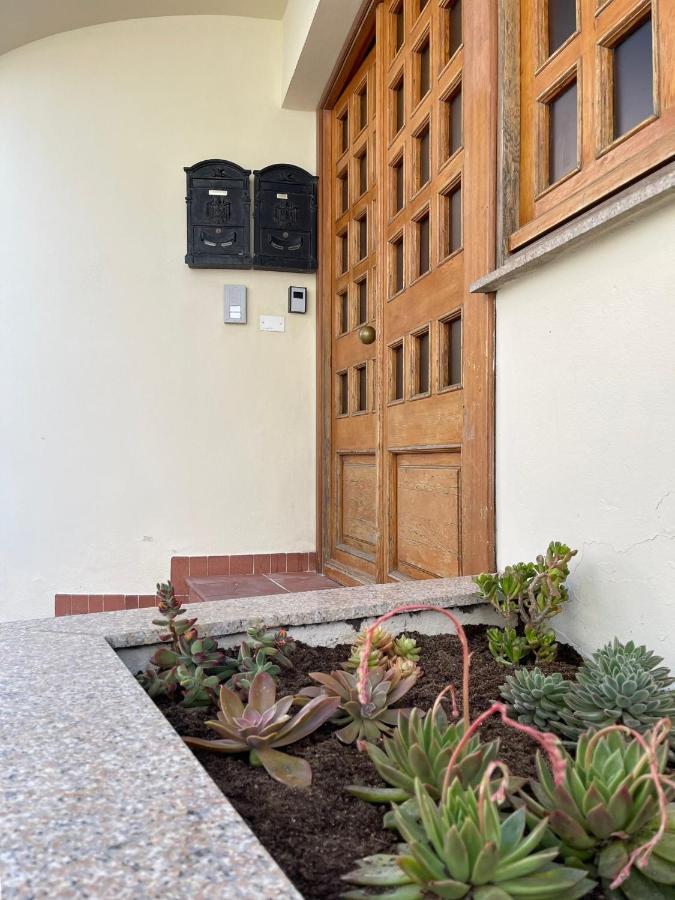 Casa Vacanze Sa Piazza Apartman Dorgali Kültér fotó