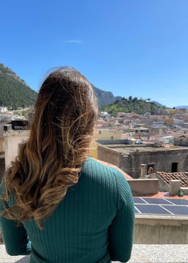 Casa Vacanze Sa Piazza Apartman Dorgali Kültér fotó