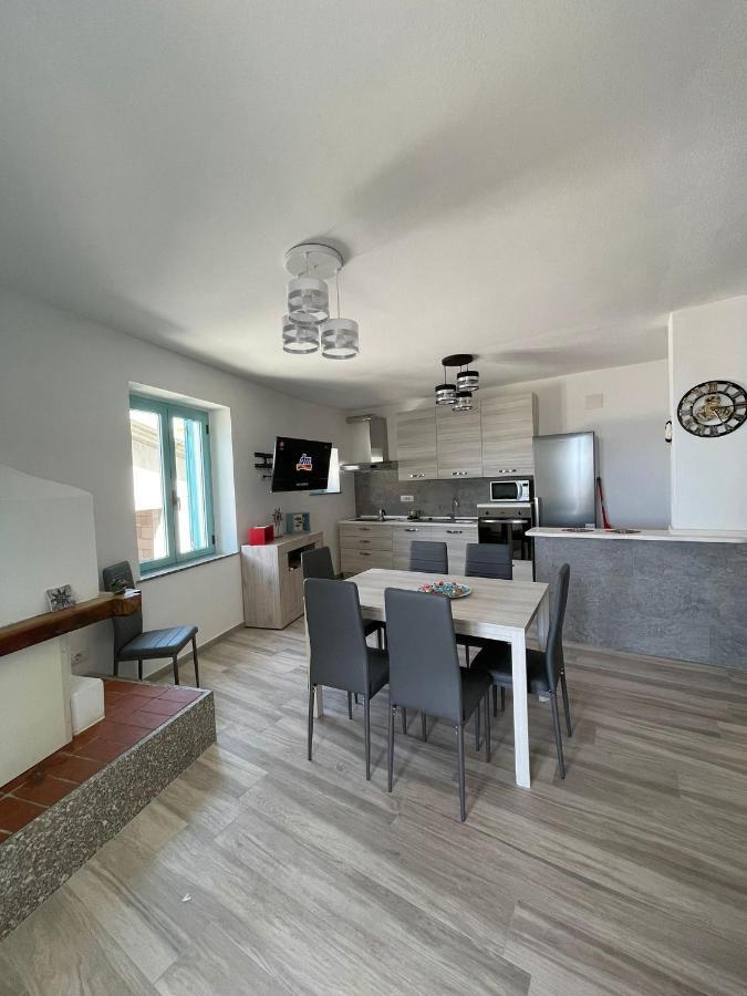Casa Vacanze Sa Piazza Apartman Dorgali Kültér fotó